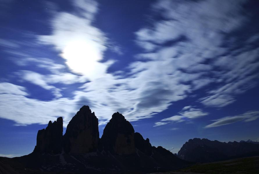 The silouette of the Three Peaks