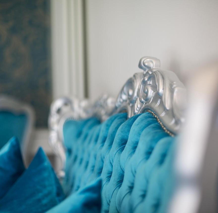 Sofa im Zimmer Deluxe Fashion